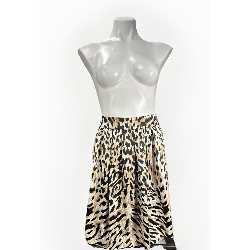 Women's Size 00 White House Black Market Animal Print Pleated Pocket Satin Skirt